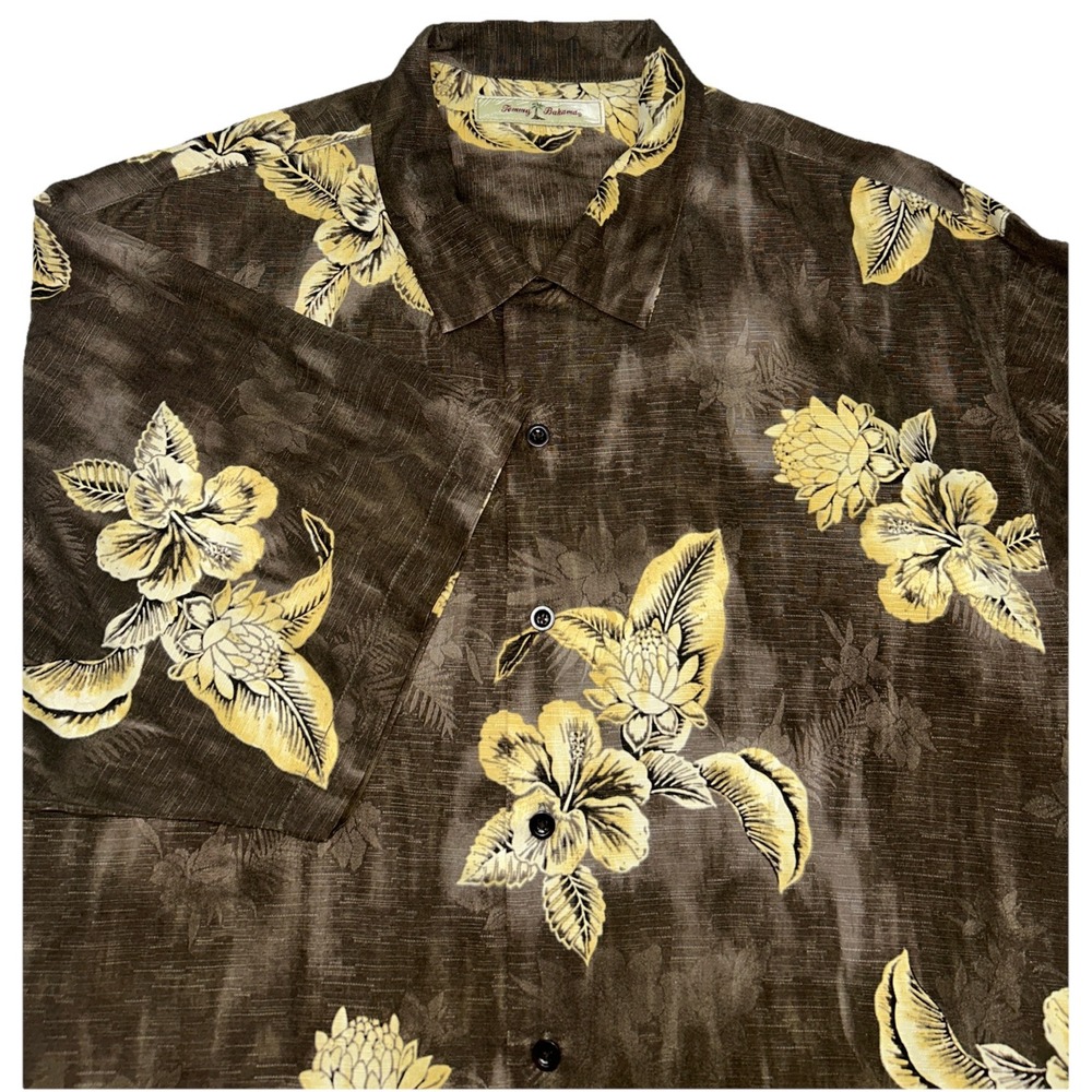Tommy Bahama  Shirt Mens XL 100% Silk‎ Hawaiian Floral Print Short Sleeve